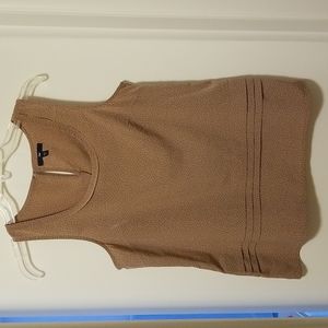 3/$20🎉 Gap polka dot tank